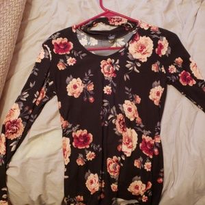 Rue 21 collared floral long sleeve